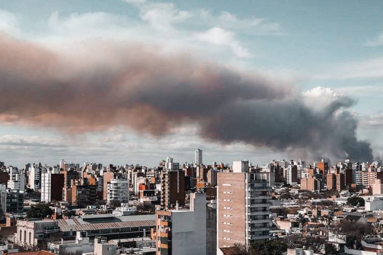 Por los incendios en las islas del delta pidieron la presencia de Cabandié en el Congreso