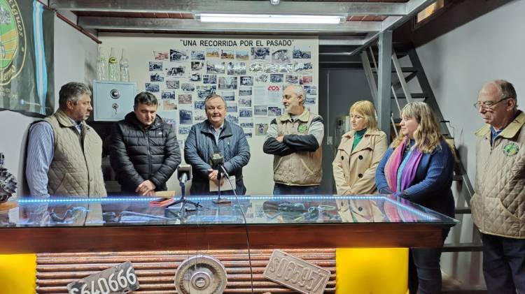 Michlig y González entregaron aportes a instituciones de San Guillermo y Villa Trinidad
