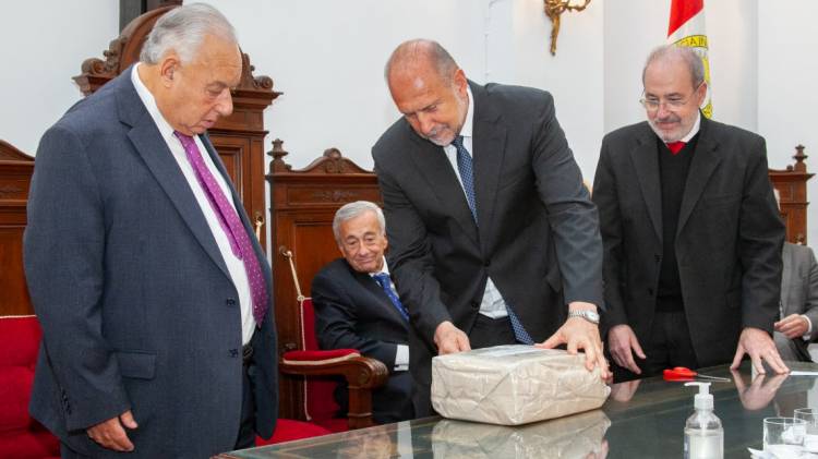 Perotti participó de la apertura de ofertas para la construcción de un nuevo edificio de los Tribunales en Casilda