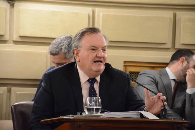 Felipe Michlig propone la creación del "Plan de conectividad vial 100% pavimento"