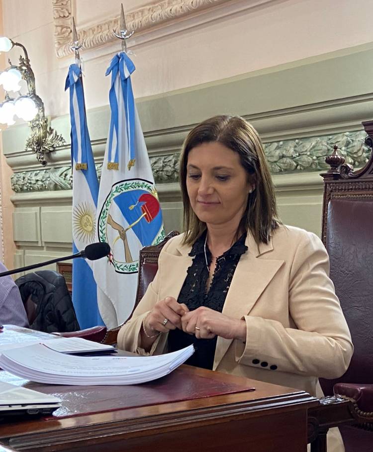 Florito: "Basta de quema de neumáticos y pirotecnia"