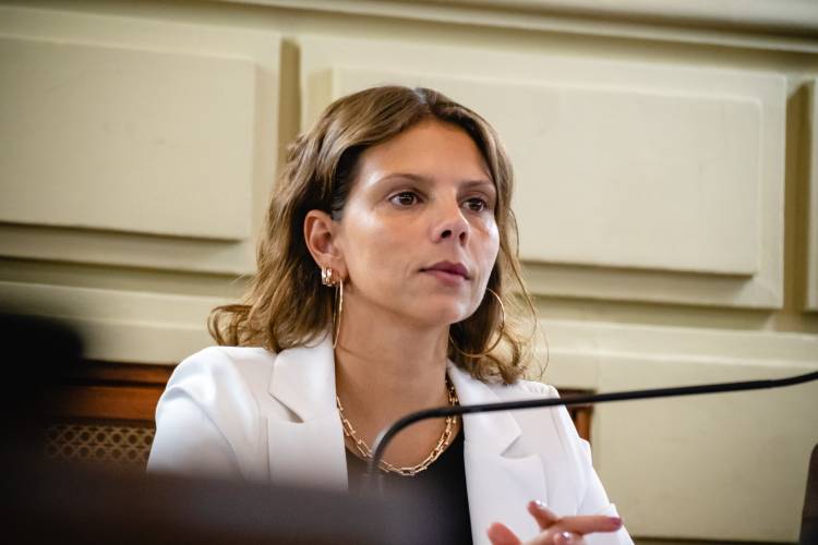 Gisel Mahmud: “Perotti nunca tuvo entre sus prioridades ni a la educación, ni a los comedores escolares"