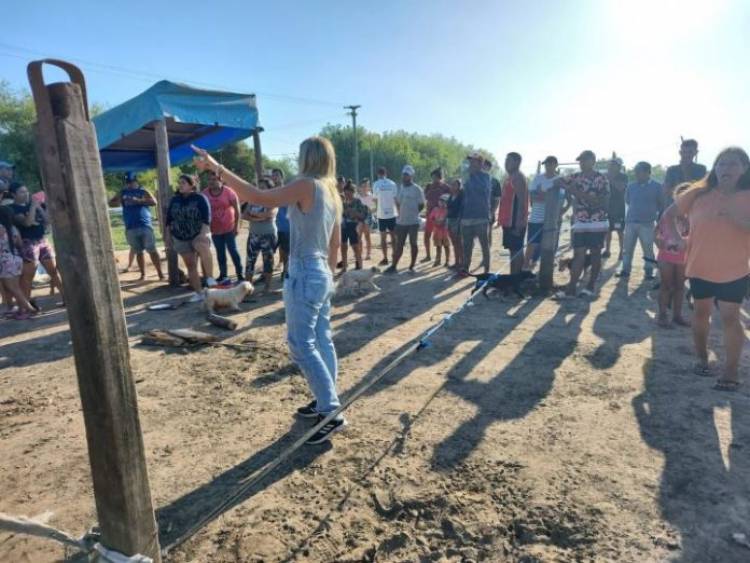 Helvecia: unas 20 familias usurparon y se instalaron en terrenos comunales