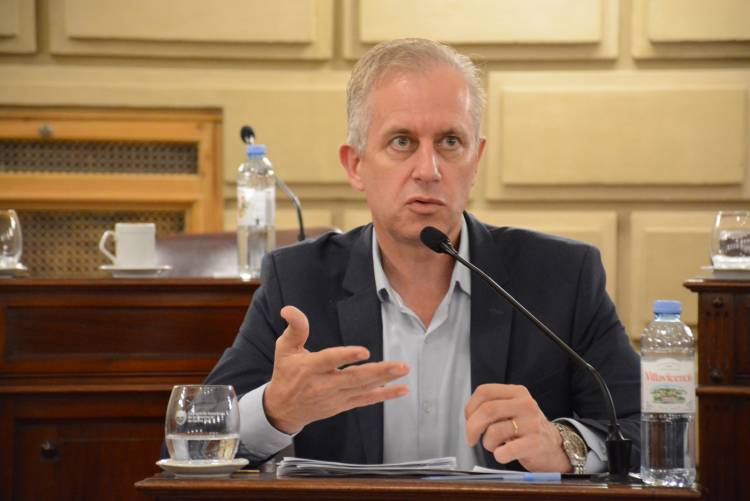 Rabbia impulsa una ley para combatir la producción de droga en Santa Fe