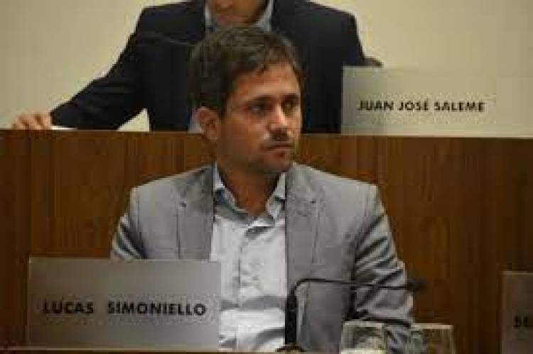 Lucas Simoniello: "Queremos solucionar la incertidumbre que viven los beneficiarios del PROCREAR"