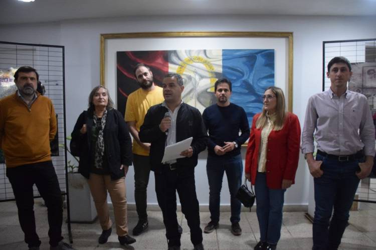 A 20 años de la inundación: Se inauguraron dos muestras en el Concejo Municipal