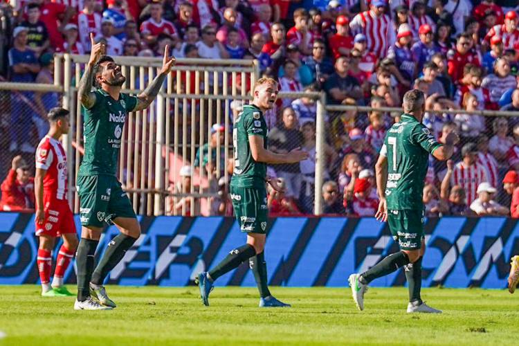 Unión cayó como local ante Sarmiento y se fue envuelto en silbidos del "15 de Abril"