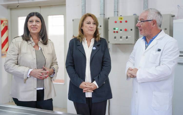 Las precandidatas Feín y García recorrieron la Escuela Técnica "Manuel Pizarro"