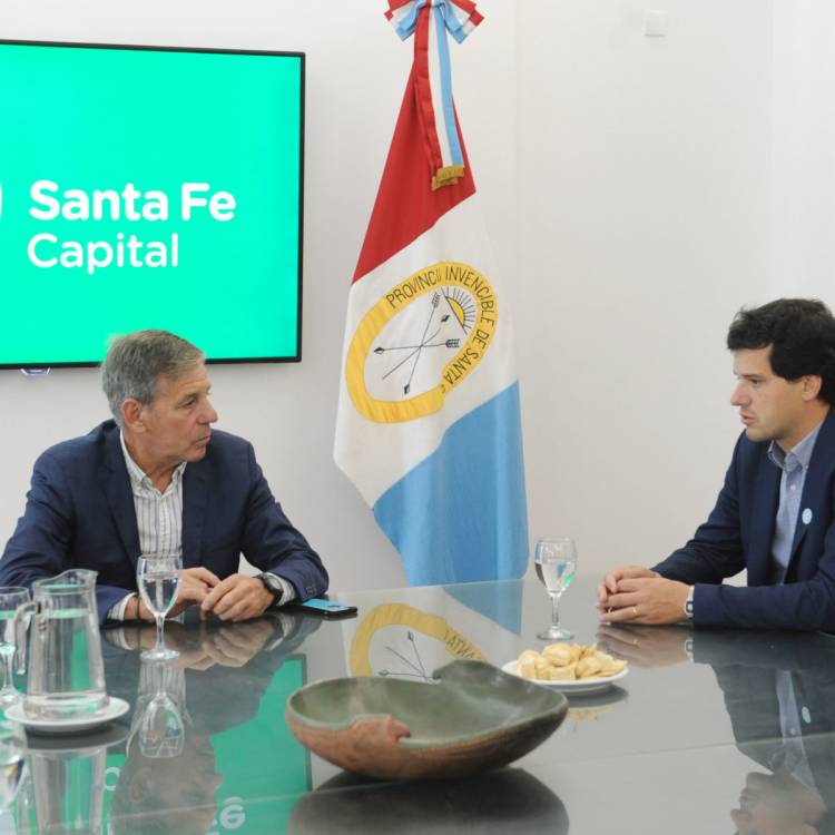 Jatón recibió a integrantes de Argentinos por la Educación