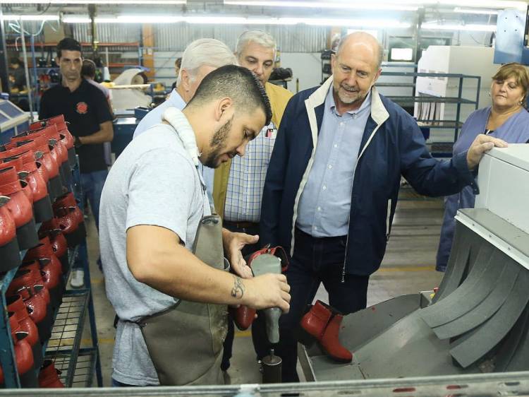 En la gestión de Omar Perotti se crearon más de 37.000 puestos de trabajo registrados en el sector privado