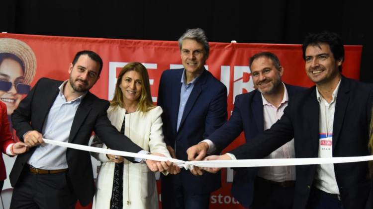 La provincia presentó la carrera de los millones del TC en Rosario