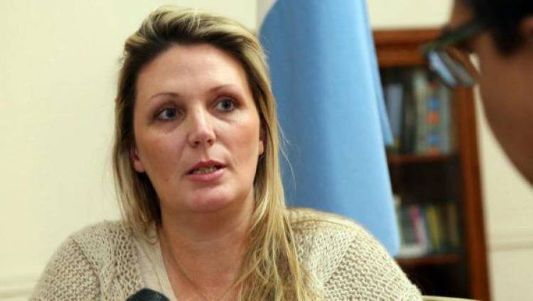 Verónica Geese: "Ser senador no es repartir subsidios o presenciar fiestas" 