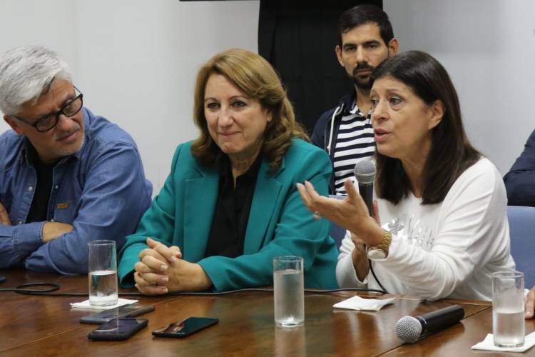 Clara Garcia:"Perotti es una estafa electoral en todo sentido"