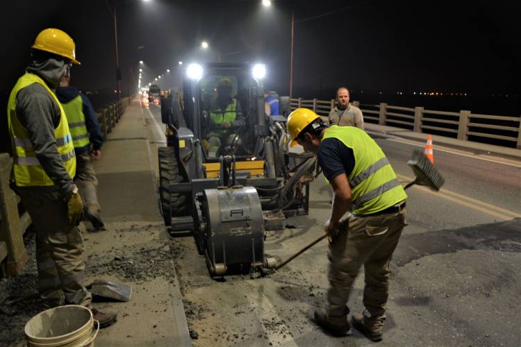 Vilaidad Nacional realizó la primera intervención para reparar el puente carretero