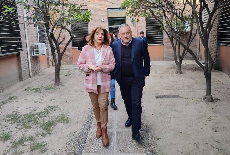 Lewandowski: “Ahora en Santa Fe los recursos van a obras, hospitales y escuelas; no a timbas financieras”