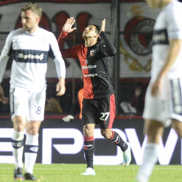 Colón se quedó con otra final de 6 puntos en Santa Fe