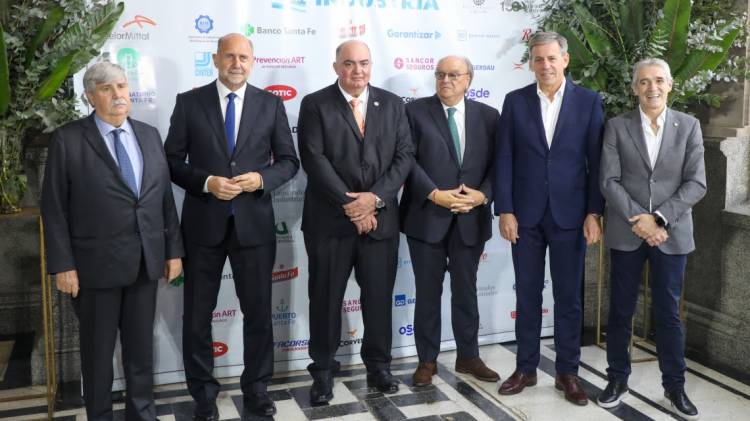 El gobernador Perotti participó de la conmemoración del Día de la Industria