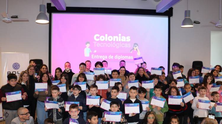 La provincia recibió un importante premio por su programa de Colonias Tecnológicas