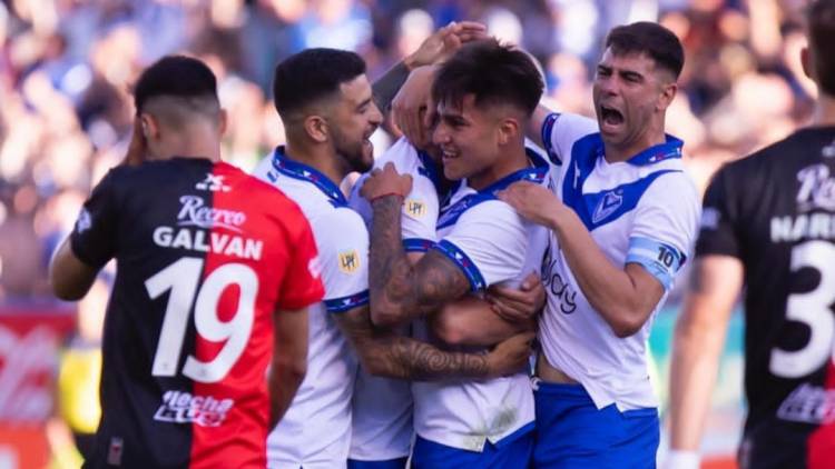 Colón no pudo con Vélez y jugará un desempate por no descender ante Gimnasia