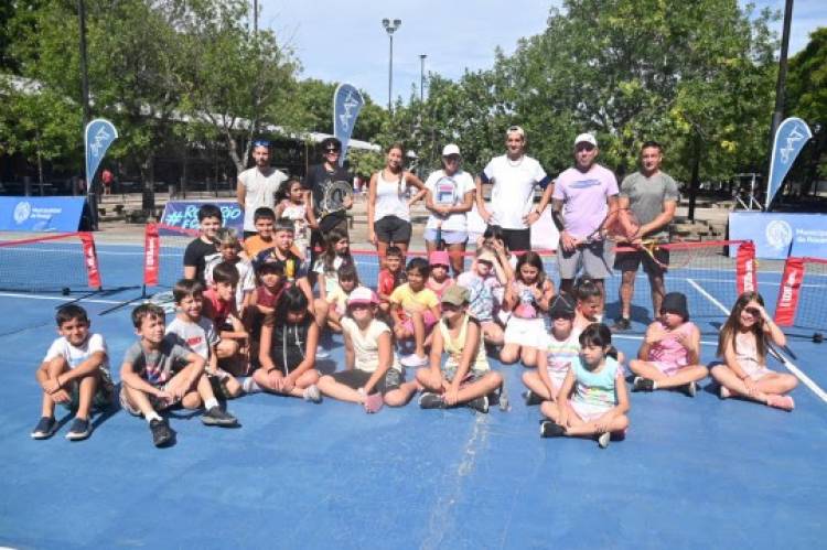 La Copa Davis en Rosario: niños, niñas y adolescentes fueron protagonistas de una actividad de aprendizaje y recreación