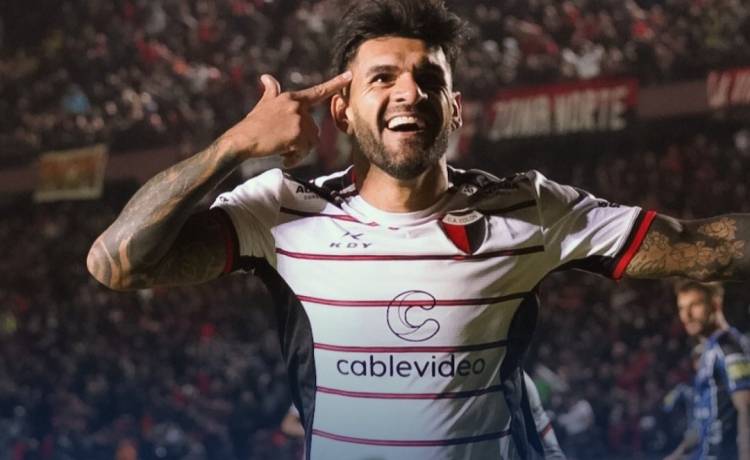 Colón goleó a Almagro en el Brigadier López por tres a cero