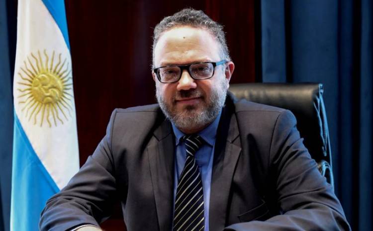 Matías Kulfas: "Estamos viendo con mucha tristeza la situación de crisis que vivimos en la Argentina"
