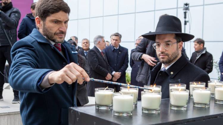 Pullaro en la AMIA: “Santa Fe refuerza su compromiso por la memoria y la justicia”