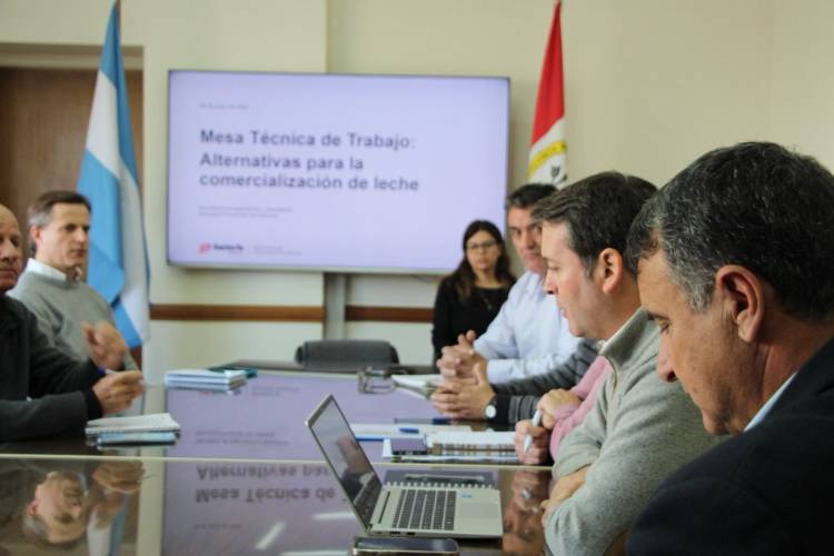 La Provincia trabaja para fortalecer relación comercial entre productores e industrias