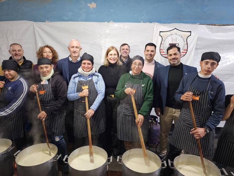 La Vicegobernadora Gisela Scaglia celebra la tradición de la Bagna Cauda