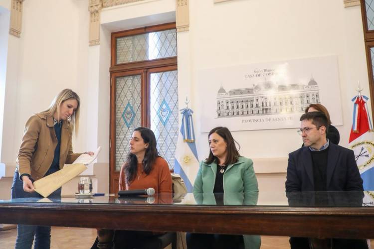 Provincia compra uniformes completos para los más de 29 mil efectivos de las fuerzas de seguridad
