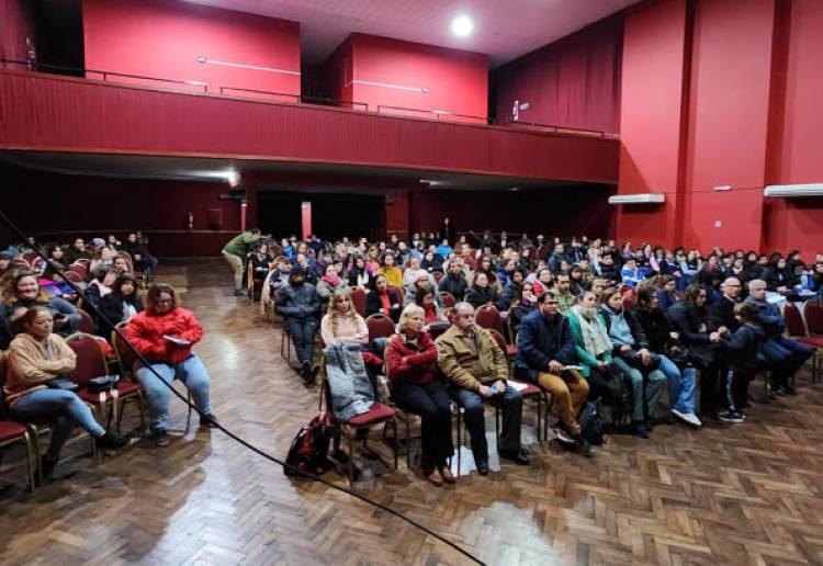 Con una gran concurrencia se llevó a cabo la Disertación de Especialistas sobre Intervención Temprana en Niños con TEA