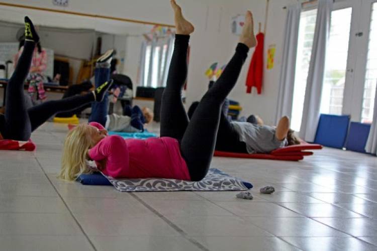 Los polideportivos municipales se consolidan como un espacio de integración y recreación para personas mayores