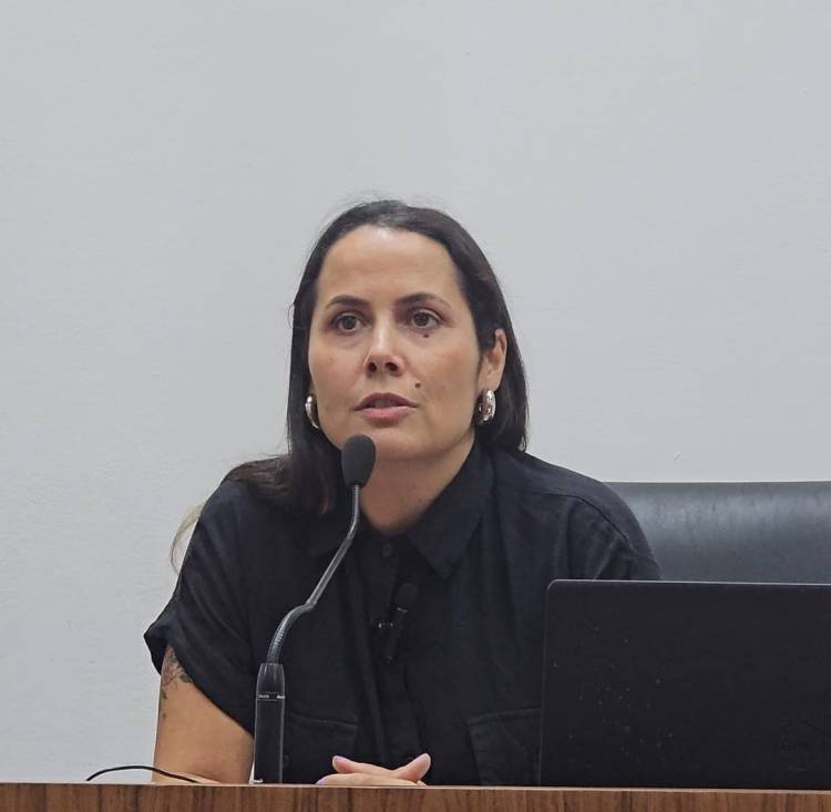 Jorgelina Mudallel reclama que la subasta de terrenos priorice las necesidades de los santafesinos