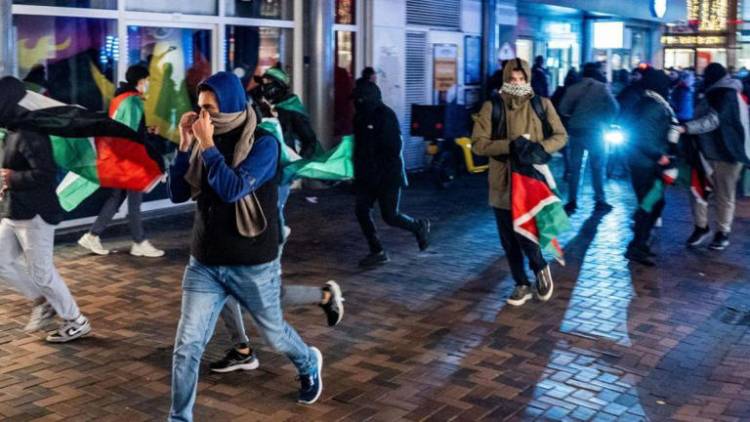 Detienen a 62 personas en los ataques antisemitas en Ámsterdam