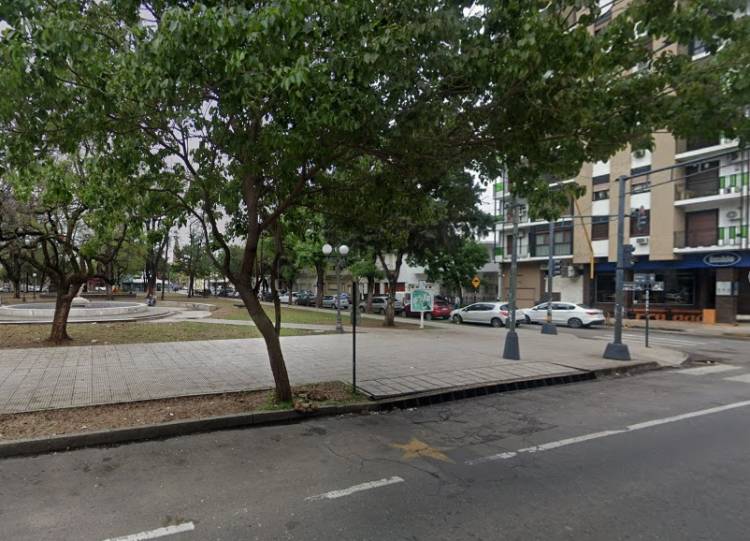 El municipio llama a una licitación pública para reparar la calzada frontal de la Plaza Pueyrredón