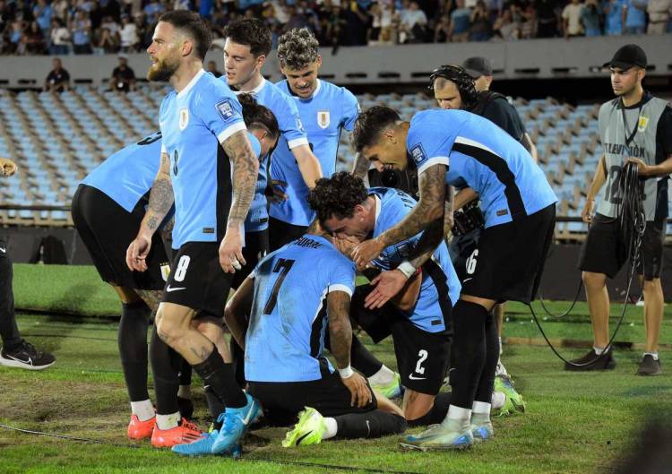 Agónico triunfo Charrúa para meterse nuevamente en carrera