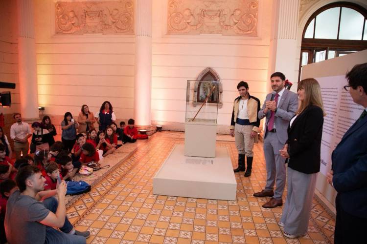 “Semana Invencible”: Pullaro presentó los atributos de mando del Brigadier López y honró su figura en Rosario