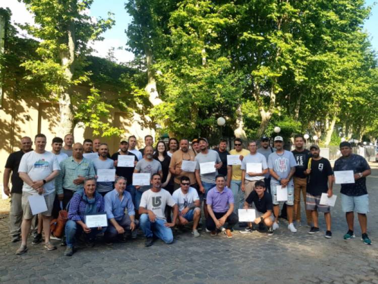 Guías de pesca deportiva se certificaron a través de un curso organizado por municipio y Provincia