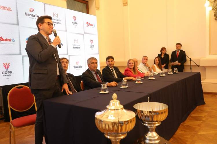 Pullaro: “La Maratón Santa Fe-Coronda es un valor de la provincia y tiene que ver con nuestra esencia”