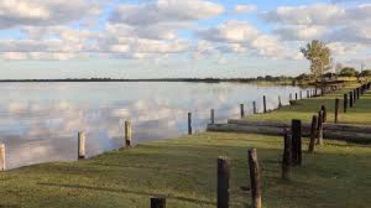 Se entregaron importantes aportes provinciales para el proyecto de Laguna La Verde