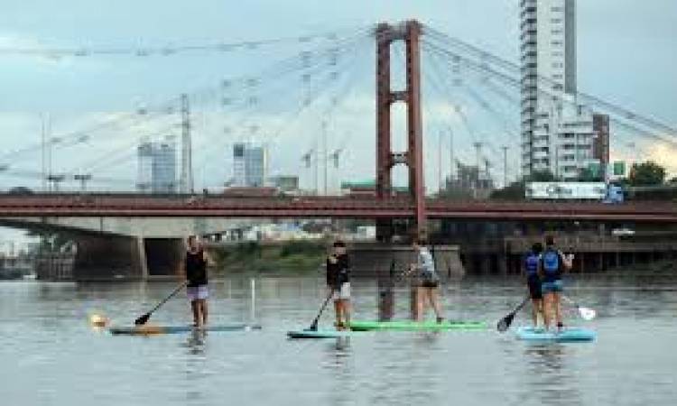 Buscan regular el alquiler de equipos de deportes náuticos en Santa Fe