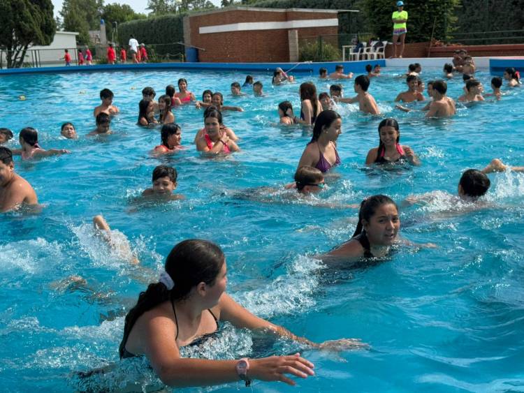 Goity: “El trabajo entre Provincia y los gobiernos locales es fundamental para el desarrollo de las Escuelas de Verano”