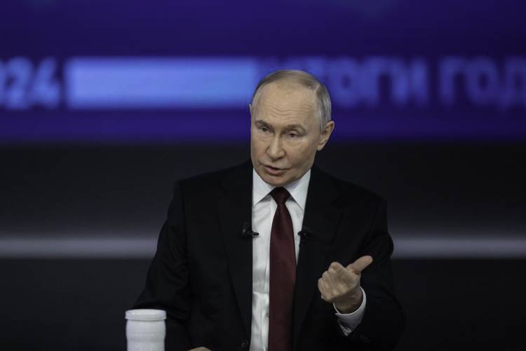 Putín dice estar listo para tratar el tema Ucrania con el presidente Trump