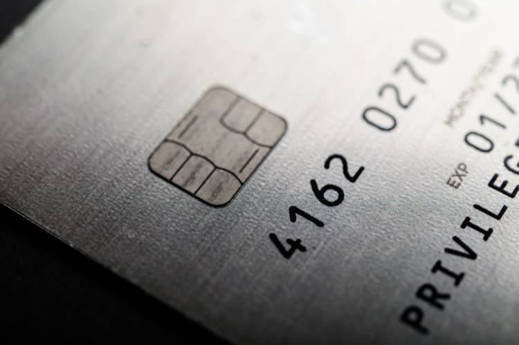 La Defensoría del Pueblo advirtió por consumos duplicados en tarjetas de créditos
