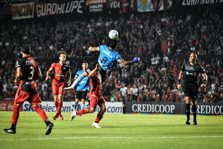 Empate con sabor a poco en el debut sabalero