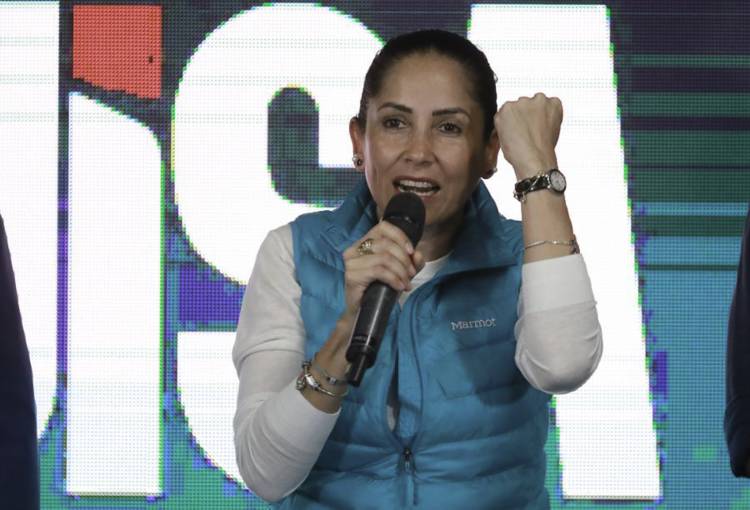 Lucia Novoa denunció que Novoa llevó la democracia en Ecuador a una dictadura