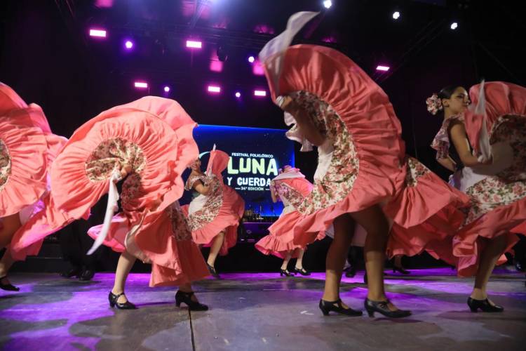 Tradición, cultura y deporte: un verano de celebraciones en Santa Fe  