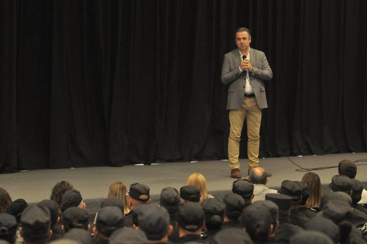 El Gobierno Provincial incorporó otros 190 policías al Departamento La Capital