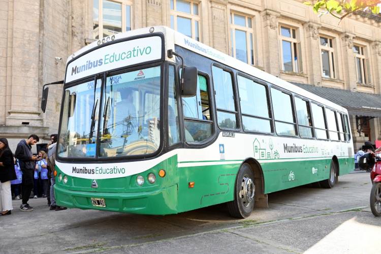 Munibus Educativo: explorar la ciudad a través de paseos socioeducativos