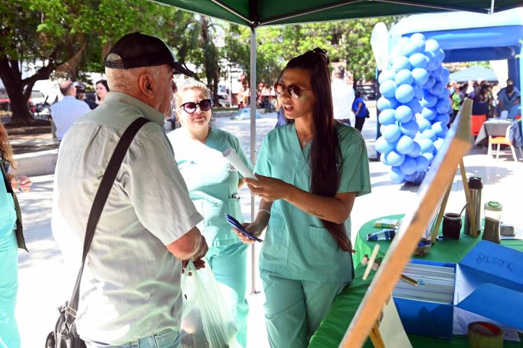 Día Mundial de la Salud: la Municipalidad realiza una feria con múltiples atenciones en la Plaza Pueyrredón